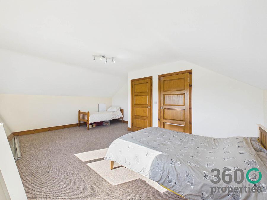 8 Maxwells Road