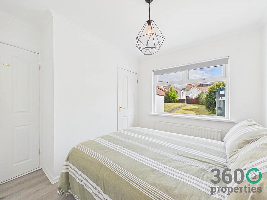 16 Camphill Park