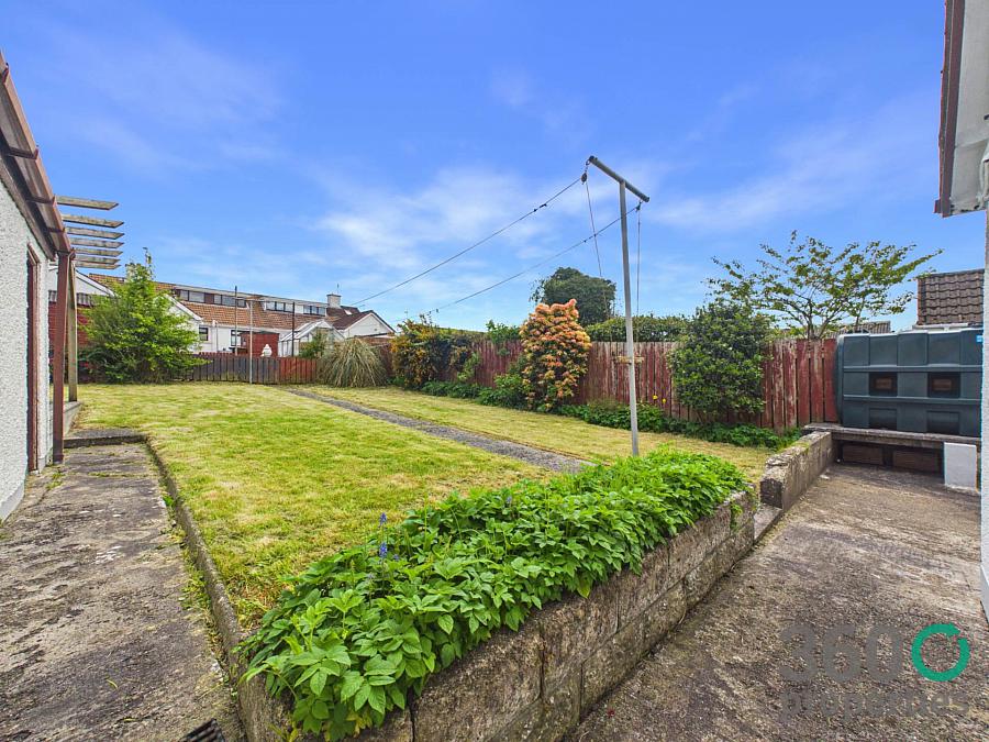 16 Camphill Park