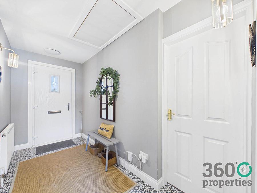 16 Camphill Park