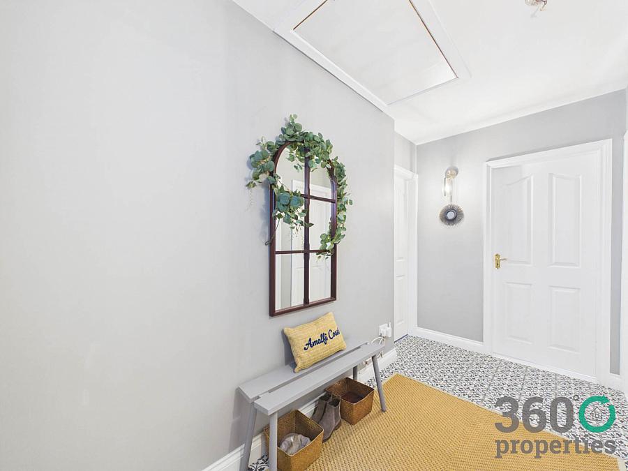 16 Camphill Park