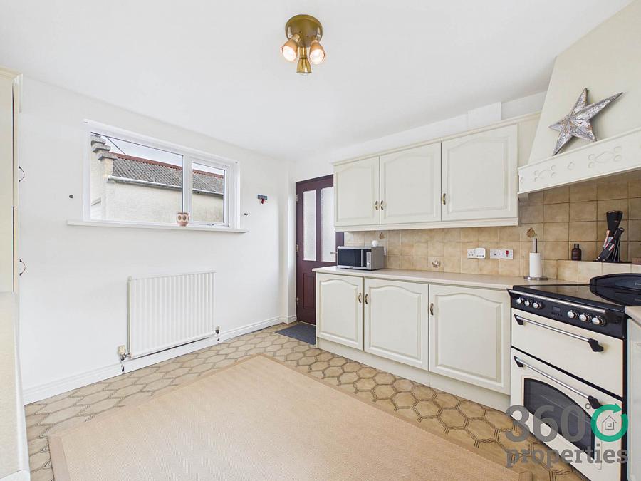 16 Camphill Park