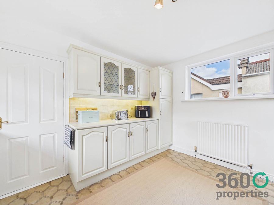 16 Camphill Park