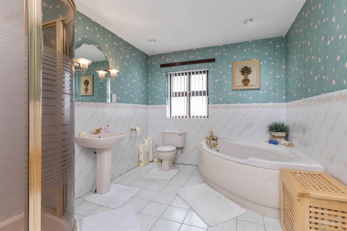 The Sycamores, 45A Loughries Road