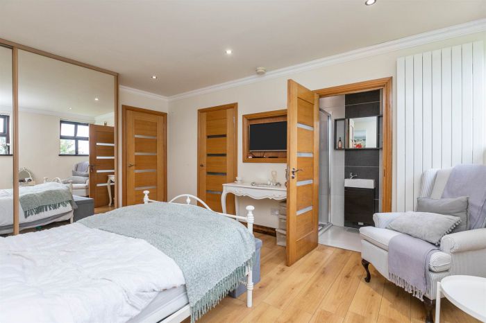 The Sycamores, 45A Loughries Road