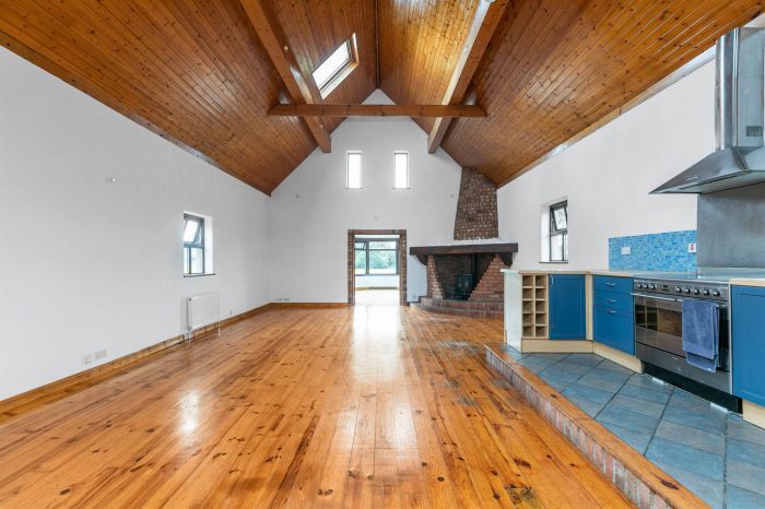 The Sycamores, 45A Loughries Road