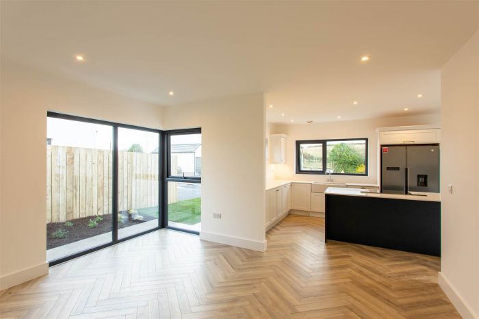 Admiralty, 16 Whitehem