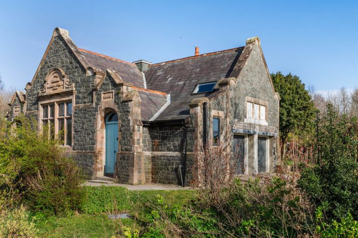 The Old School, 129 Main Street