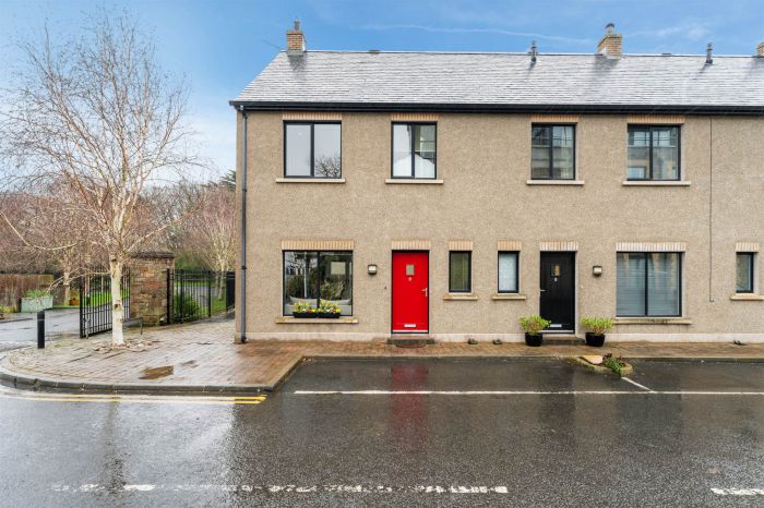 6 The Cottages, The Mill Village, Comber, BT23 5PF