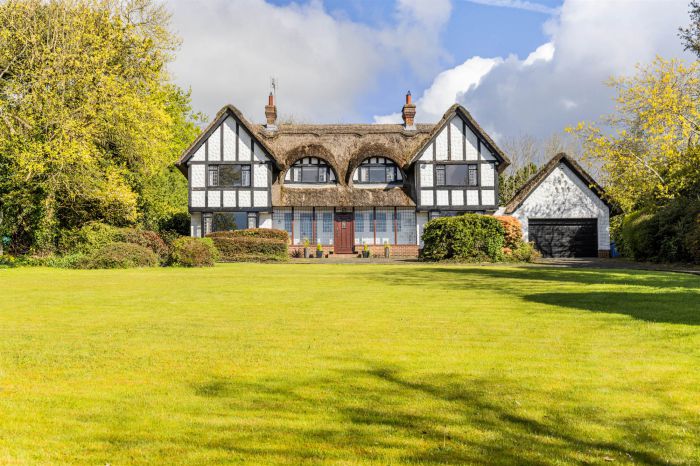 Tudor Lodge, 111 Belfast Road