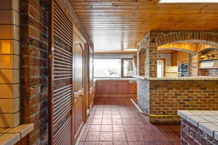 Honeycomb, 1 Killinakin Road