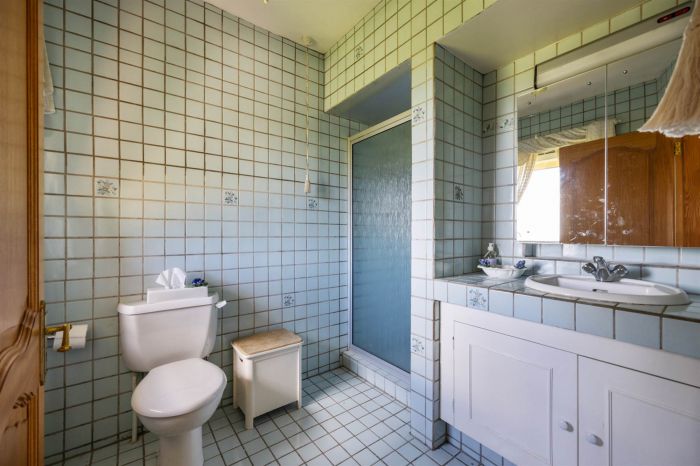 Honeycomb, 1 Killinakin Road