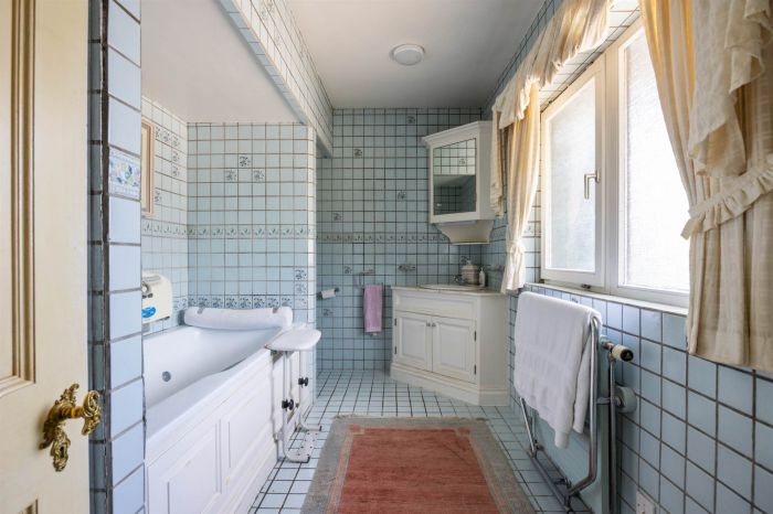 Honeycomb, 1 Killinakin Road