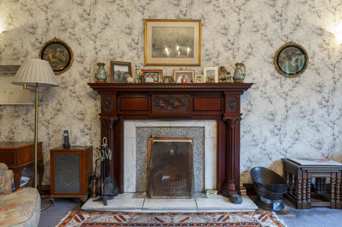 The Lodge, 18 Ballyeasborough Road