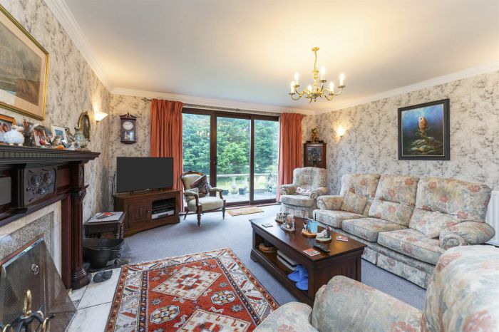 The Lodge, 18 Ballyeasborough Road