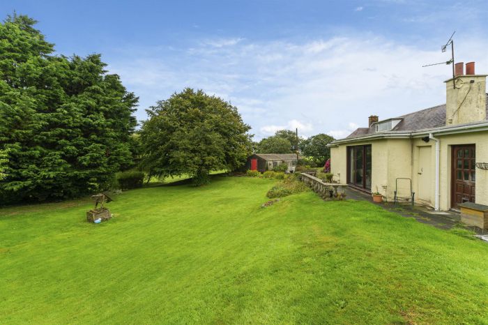 The Lodge, 18 Ballyeasborough Road