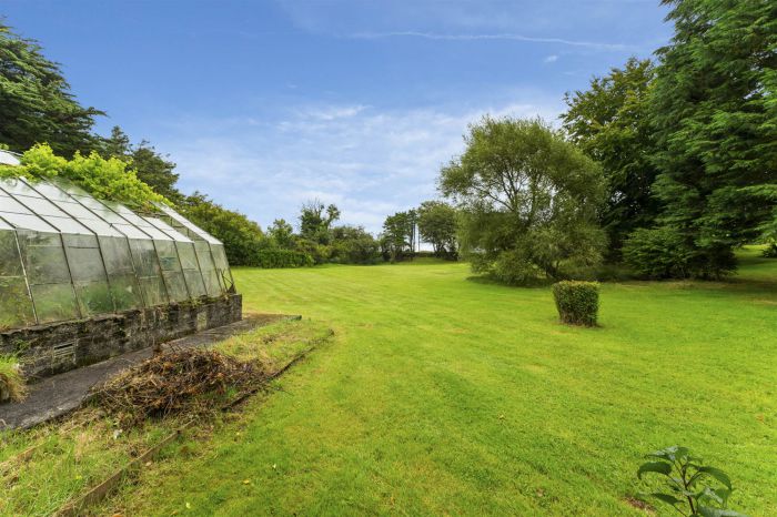 The Lodge, 18 Ballyeasborough Road