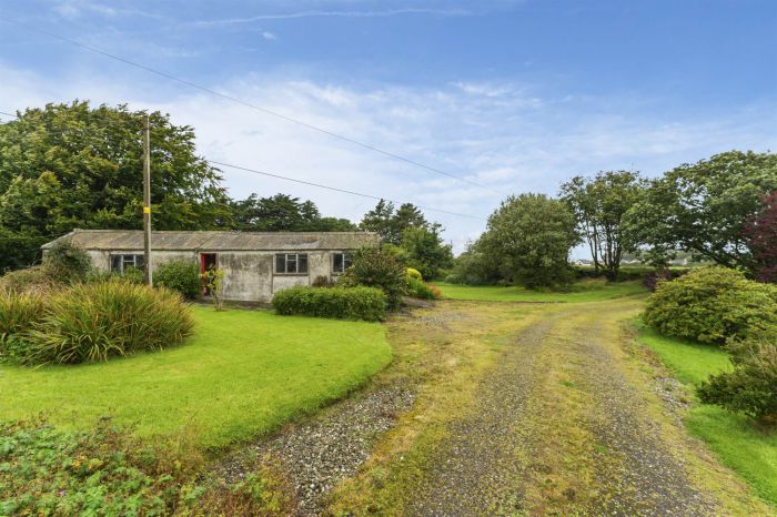 The Lodge, 18 Ballyeasborough Road