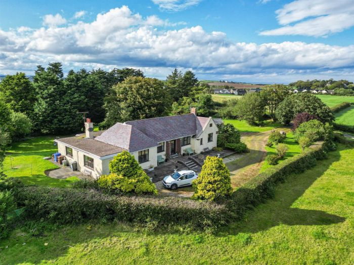 The Lodge, 18 Ballyeasborough Road