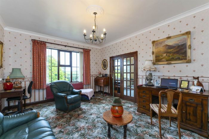 The Lodge, 18 Ballyeasborough Road