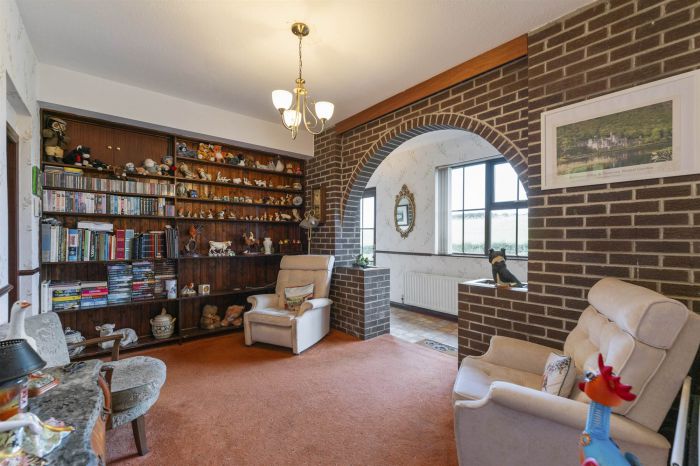 The Lodge, 18 Ballyeasborough Road