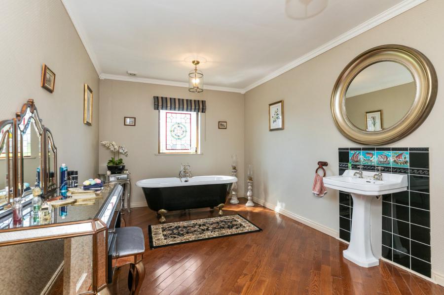 Windyknowe, 14 Tullyveery Road