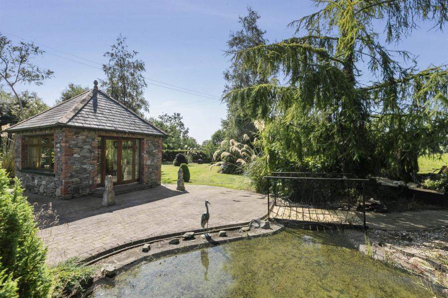 Windyknowe, 14 Tullyveery Road