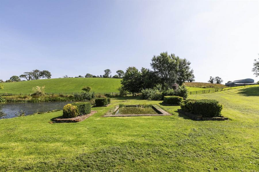 Windyknowe, 14 Tullyveery Road