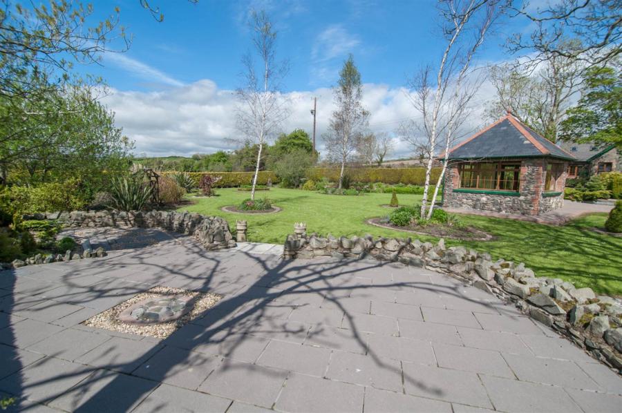 Windyknowe, 14 Tullyveery Road