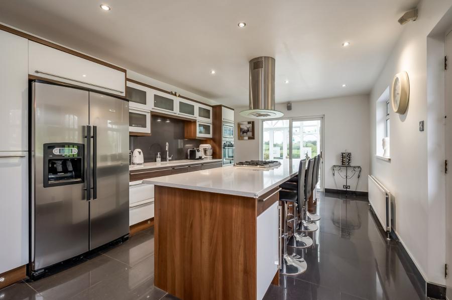 12 Lisinaw Road