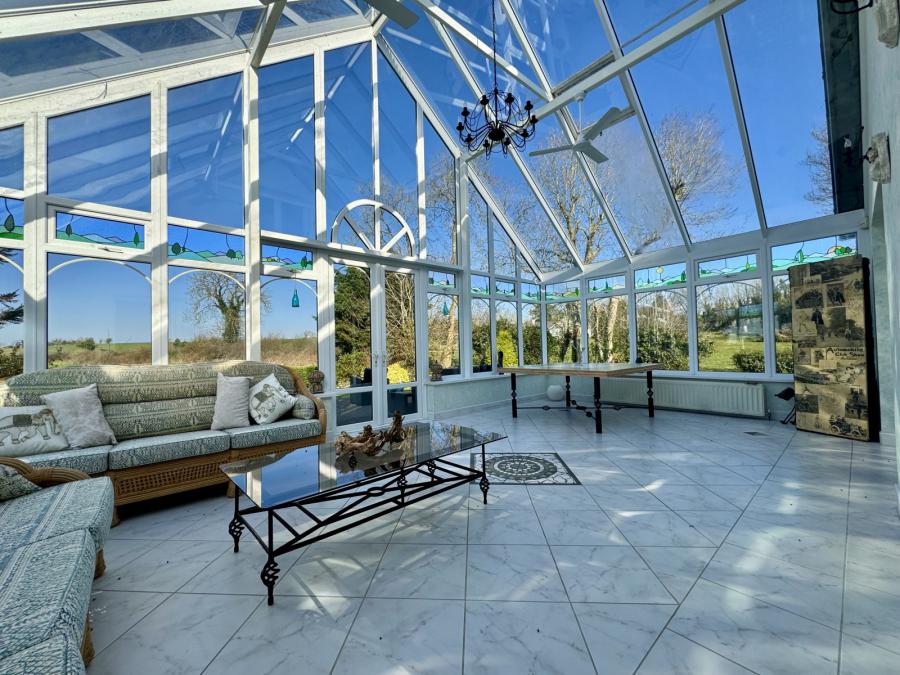 12 Lisinaw Road