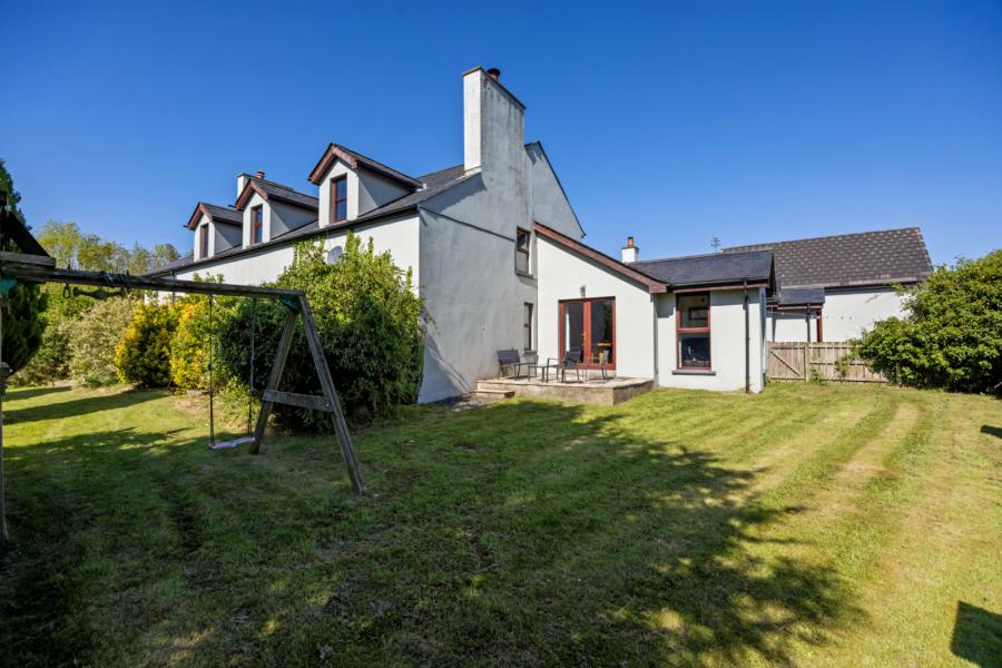 Cherryvale Farm, 22 Lisbarnet Road