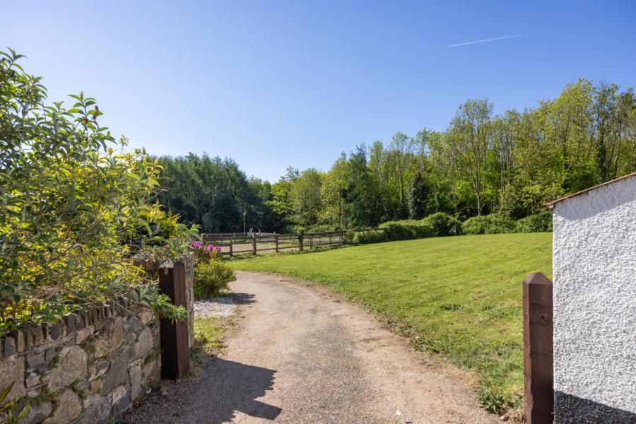 Cherryvale Farm, 22 Lisbarnet Road