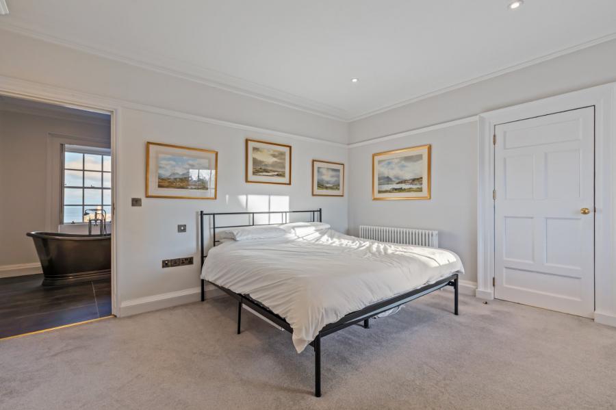 5 The Merchant House, 24 High Street