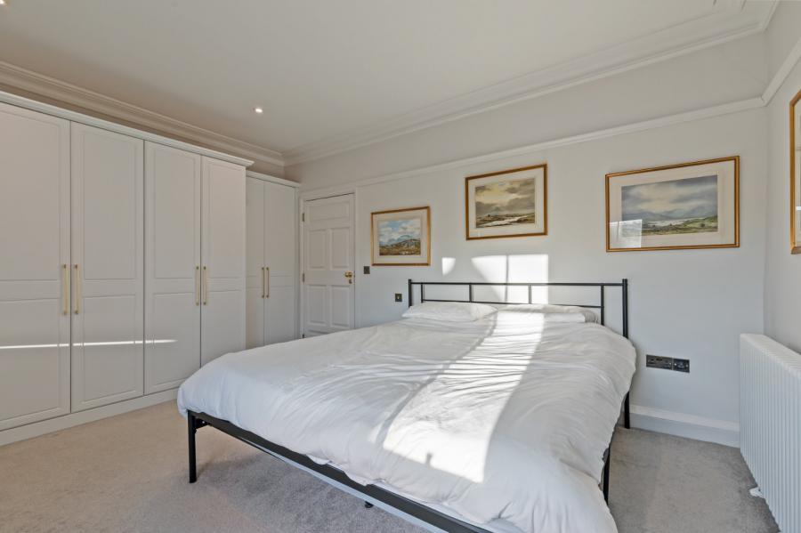 5 The Merchant House, 24 High Street