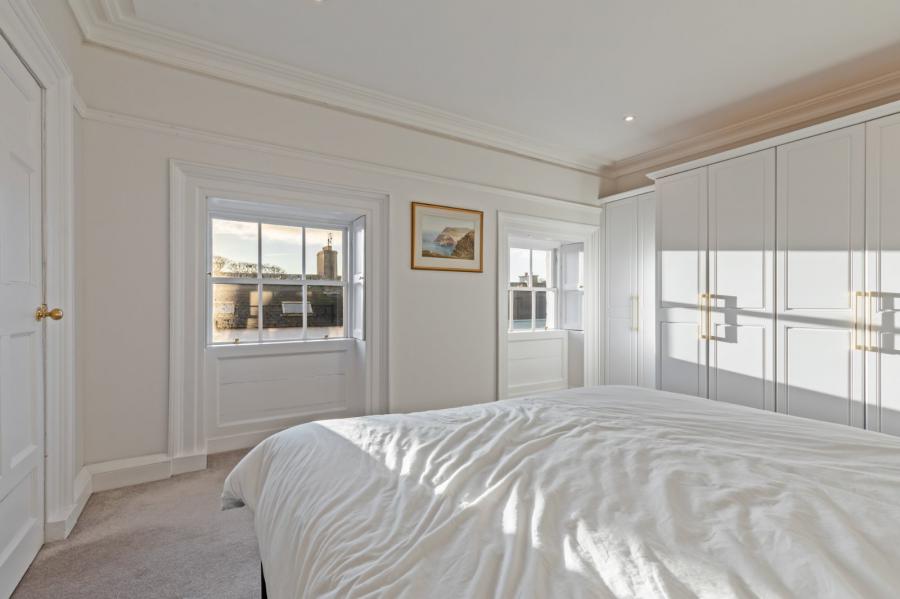 5 The Merchant House, 24 High Street