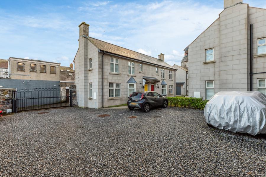 5 The Merchant House, 24 High Street