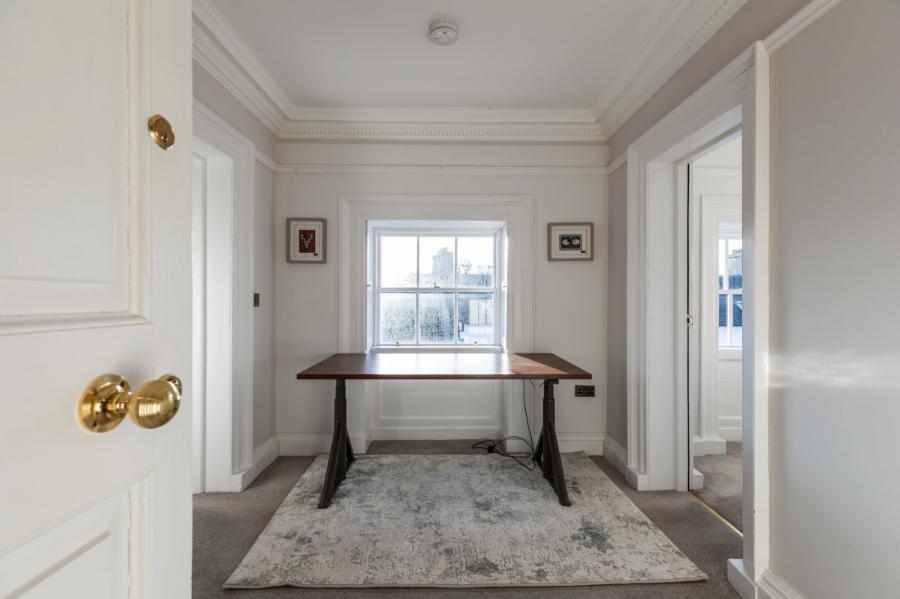 5 The Merchant House, 24 High Street