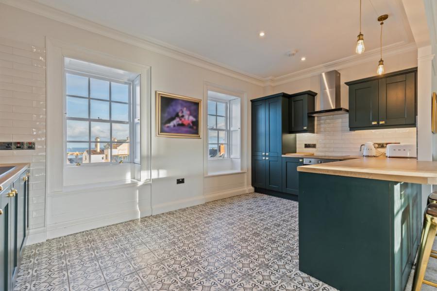 5 The Merchant House, 24 High Street