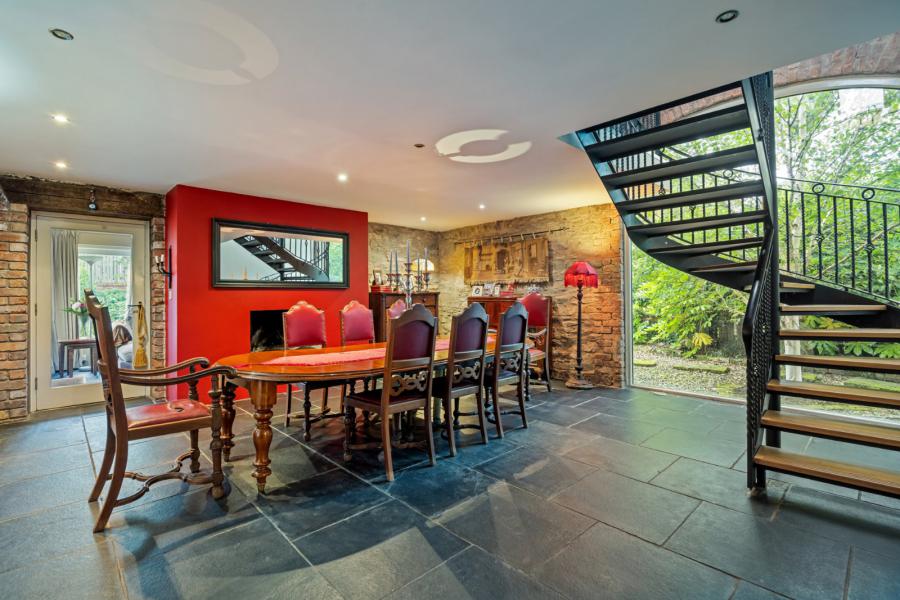 The Barn, 110d Movilla Road