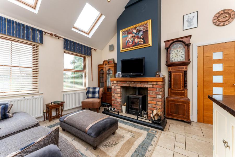 Longview Lodge, 7a Inishargy Road