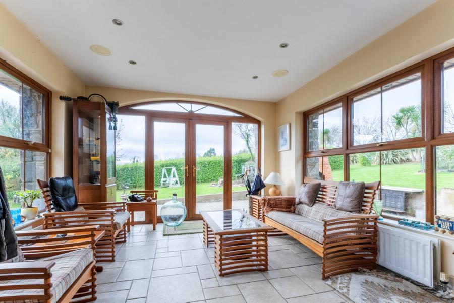 Longview Lodge, 7a Inishargy Road