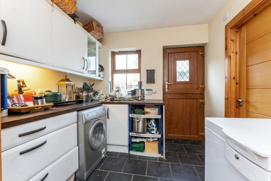 Longview Lodge, 7a Inishargy Road