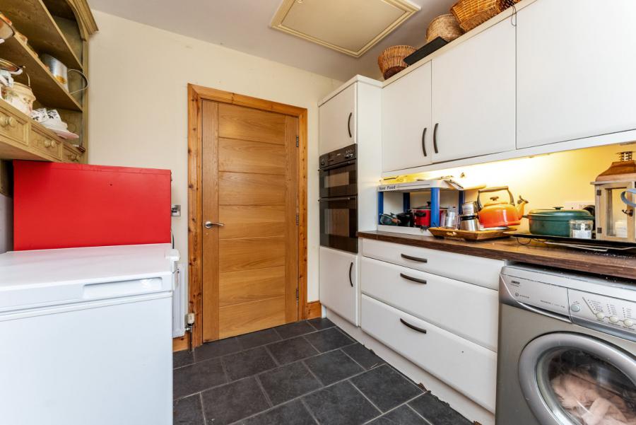 Longview Lodge, 7a Inishargy Road