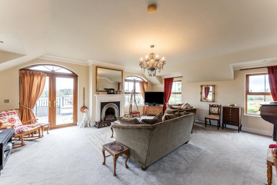 Longview Lodge, 7a Inishargy Road