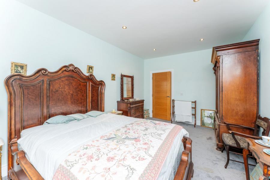 Longview Lodge, 7a Inishargy Road