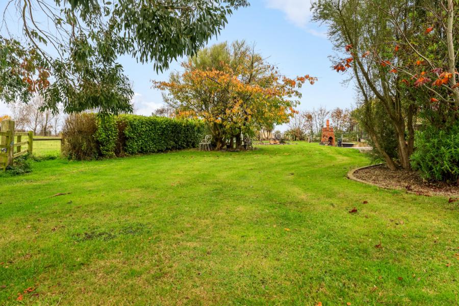 Longview Lodge, 7a Inishargy Road