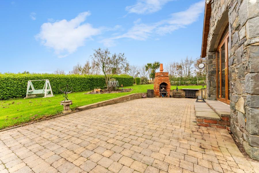 Longview Lodge, 7a Inishargy Road