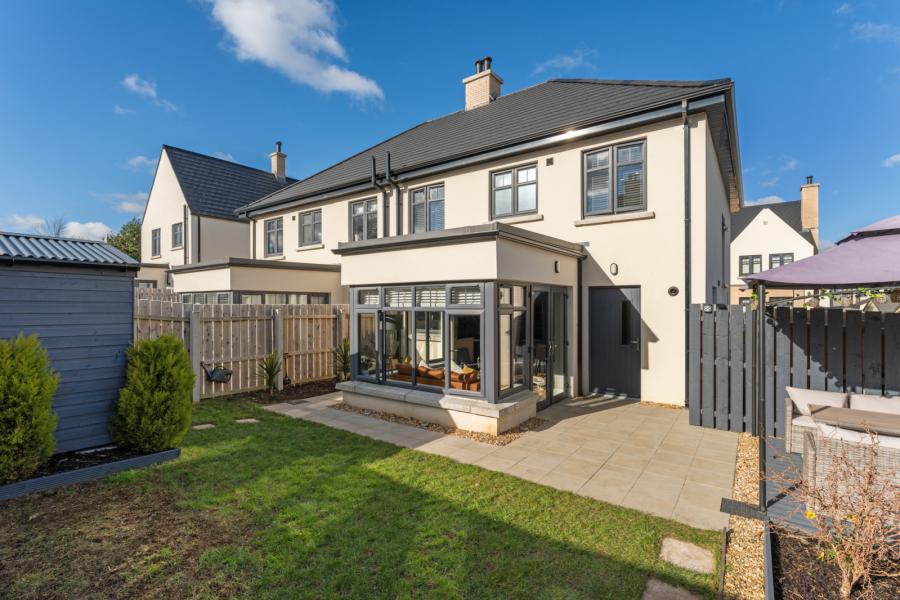 19 Pirrie Lane