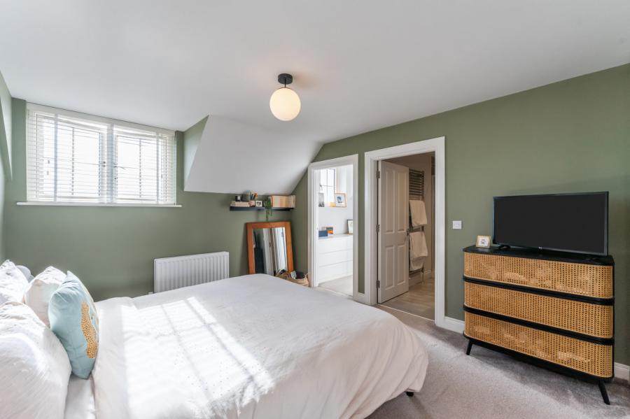 4 Tullynagardy Green